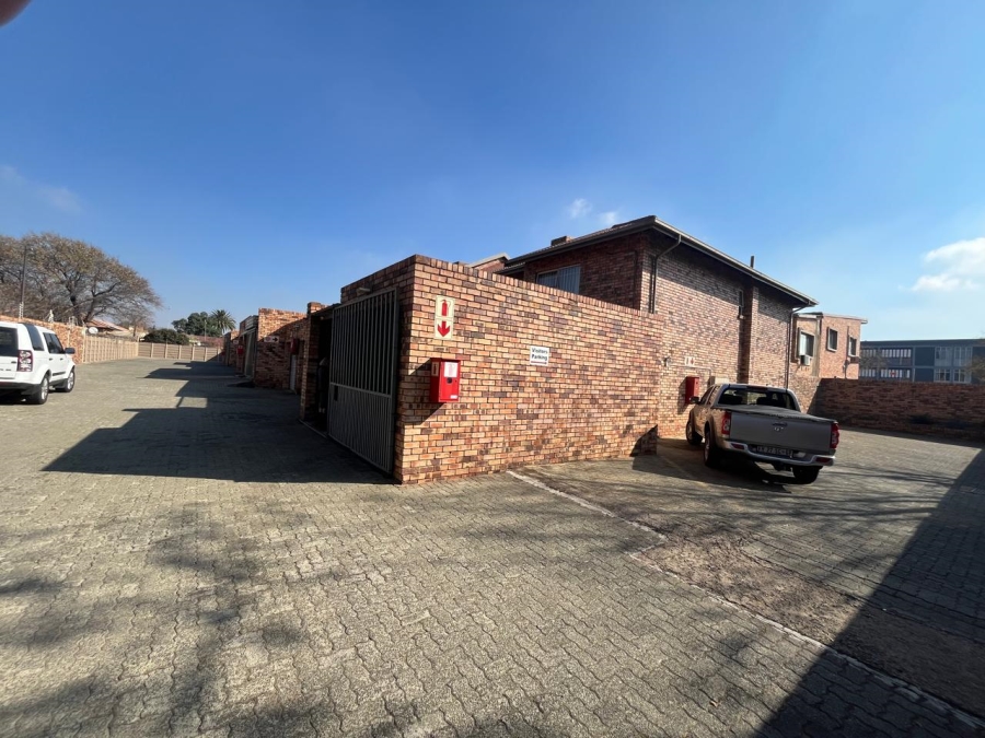 2 Bedroom Property for Sale in New Redruth Gauteng