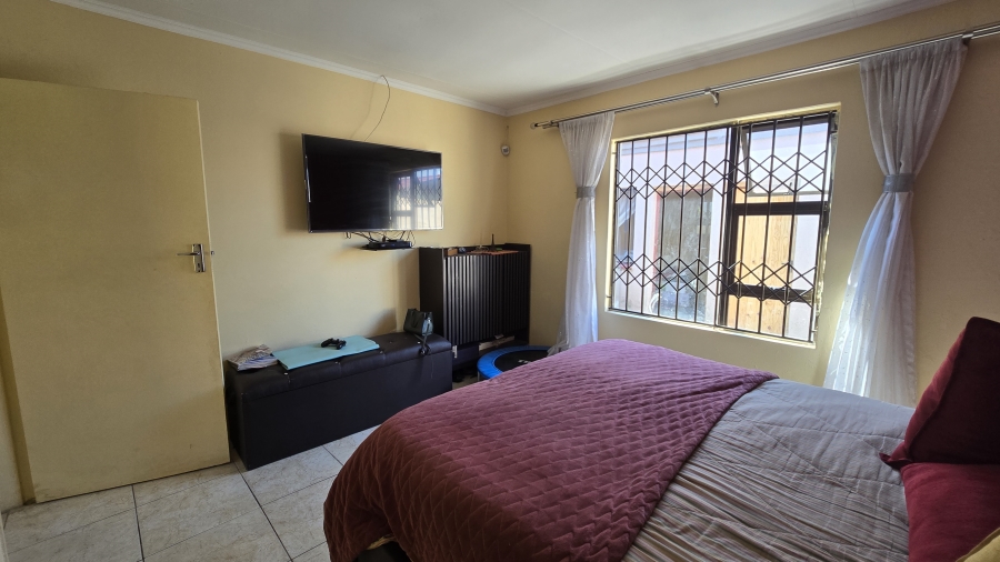 3 Bedroom Property for Sale in Ormonde View Gauteng