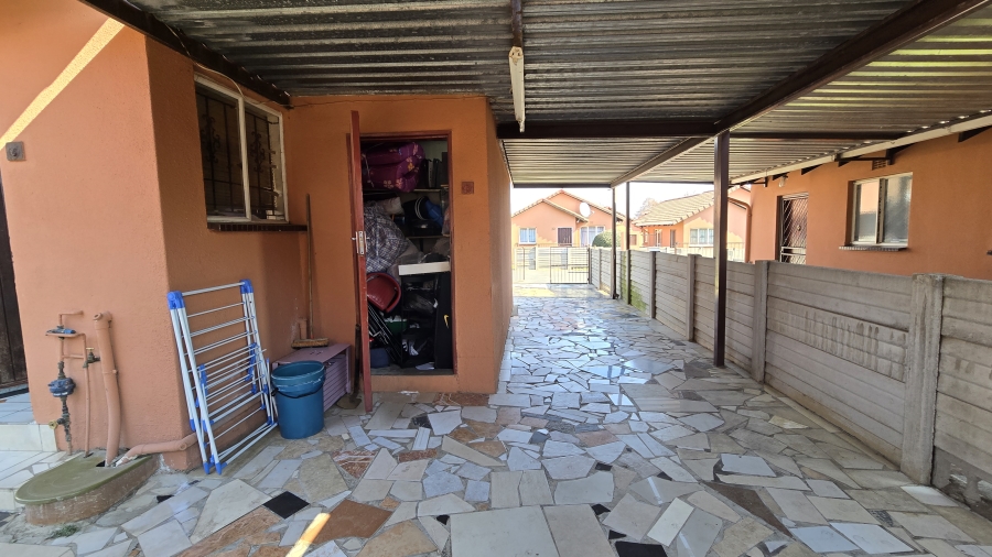 3 Bedroom Property for Sale in Ormonde Gauteng