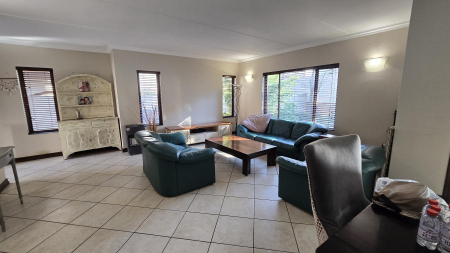 3 Bedroom Property for Sale in Glenvista Gauteng
