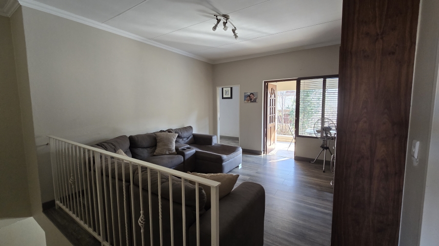 3 Bedroom Property for Sale in Glenvista Gauteng