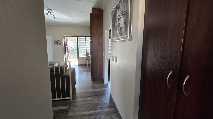 3 Bedroom Property for Sale in Glenvista Gauteng