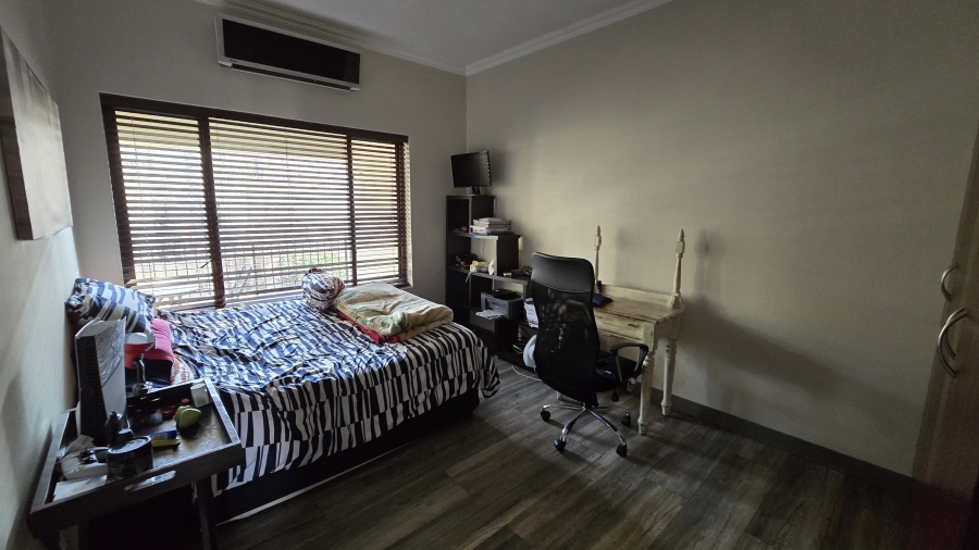 3 Bedroom Property for Sale in Glenvista Gauteng