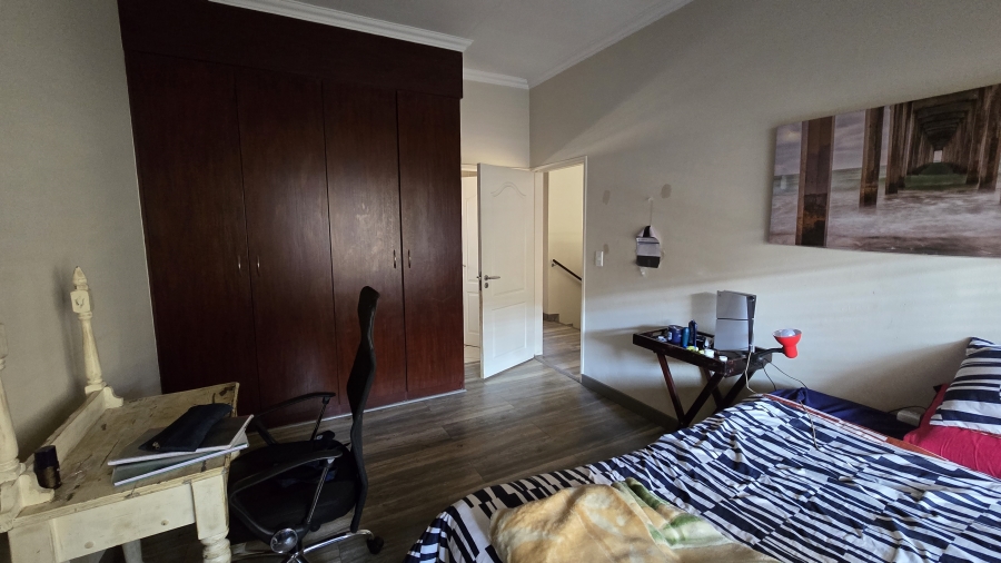 3 Bedroom Property for Sale in Glenvista Gauteng