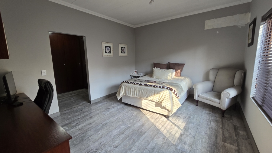 3 Bedroom Property for Sale in Glenvista Gauteng