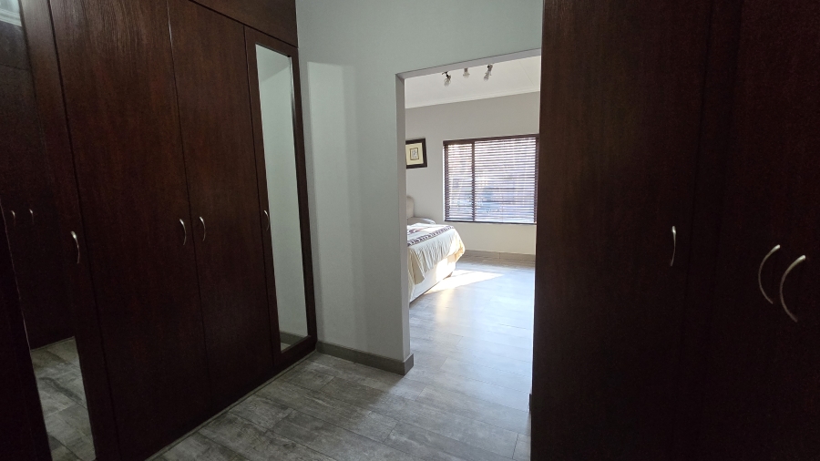 3 Bedroom Property for Sale in Glenvista Gauteng