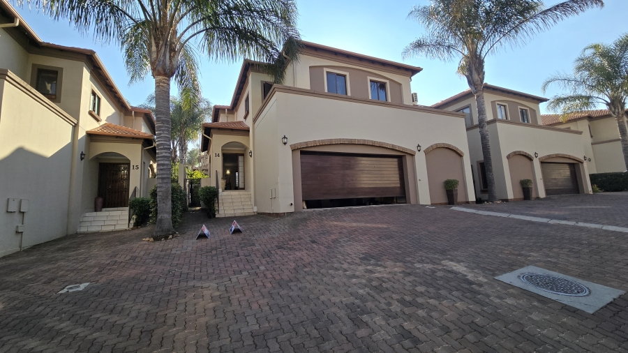 3 Bedroom Property for Sale in Glenvista Gauteng