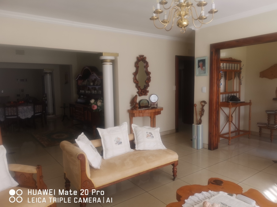 5 Bedroom Property for Sale in Brackenhurst Gauteng