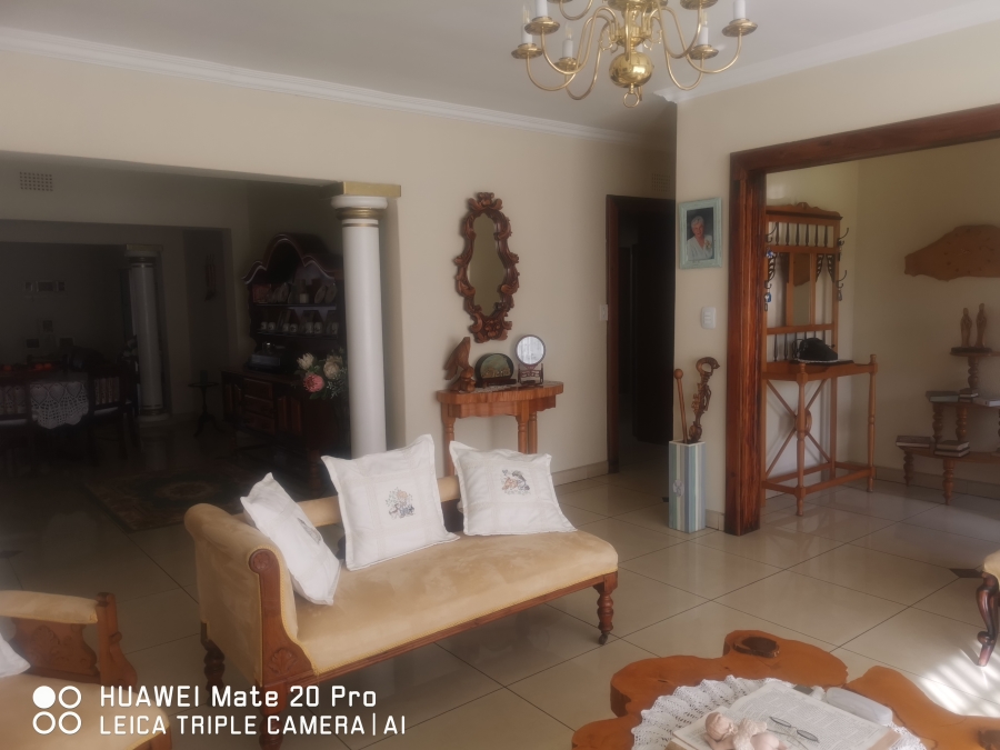 5 Bedroom Property for Sale in Brackenhurst Gauteng