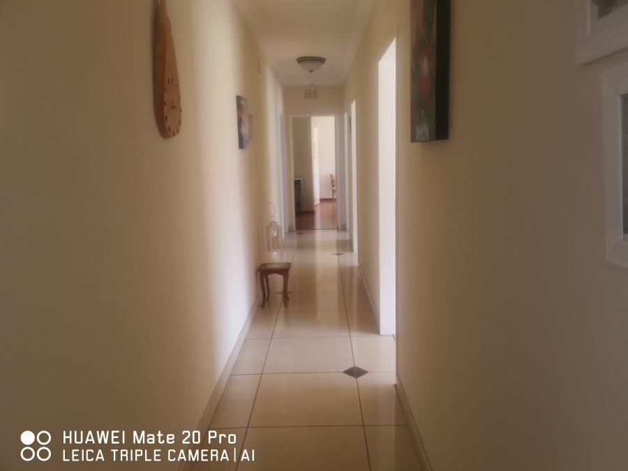 5 Bedroom Property for Sale in Brackenhurst Gauteng
