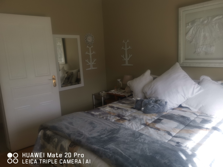 5 Bedroom Property for Sale in Brackenhurst Gauteng