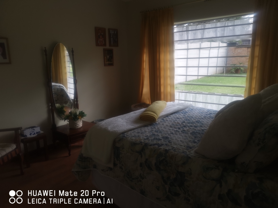 5 Bedroom Property for Sale in Brackenhurst Gauteng