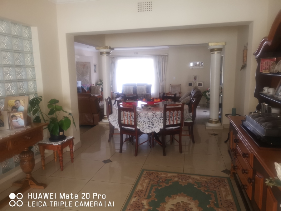 5 Bedroom Property for Sale in Brackenhurst Gauteng