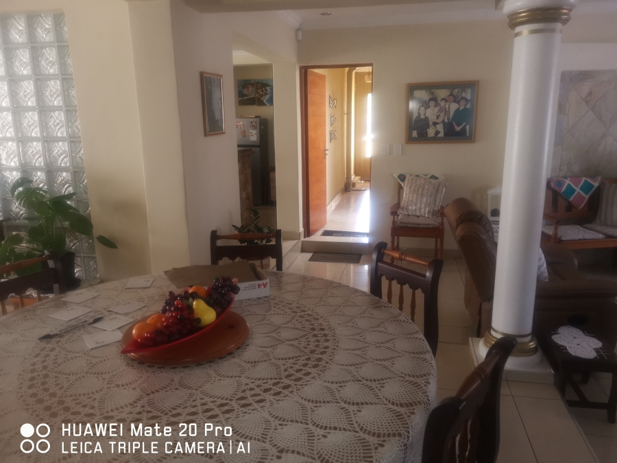 5 Bedroom Property for Sale in Brackenhurst Gauteng