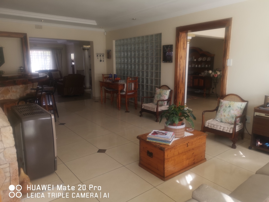 5 Bedroom Property for Sale in Brackenhurst Gauteng