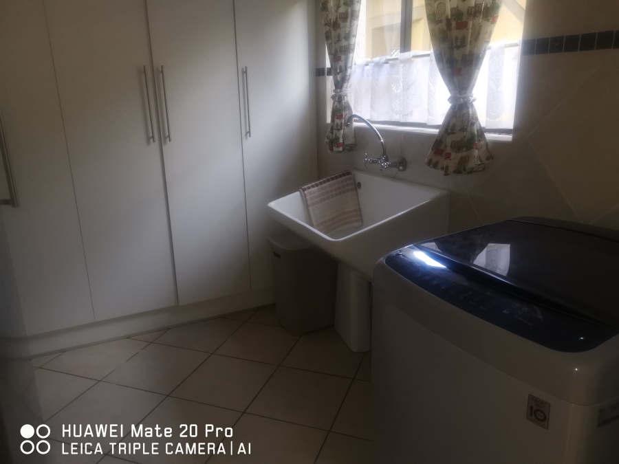 5 Bedroom Property for Sale in Brackenhurst Gauteng