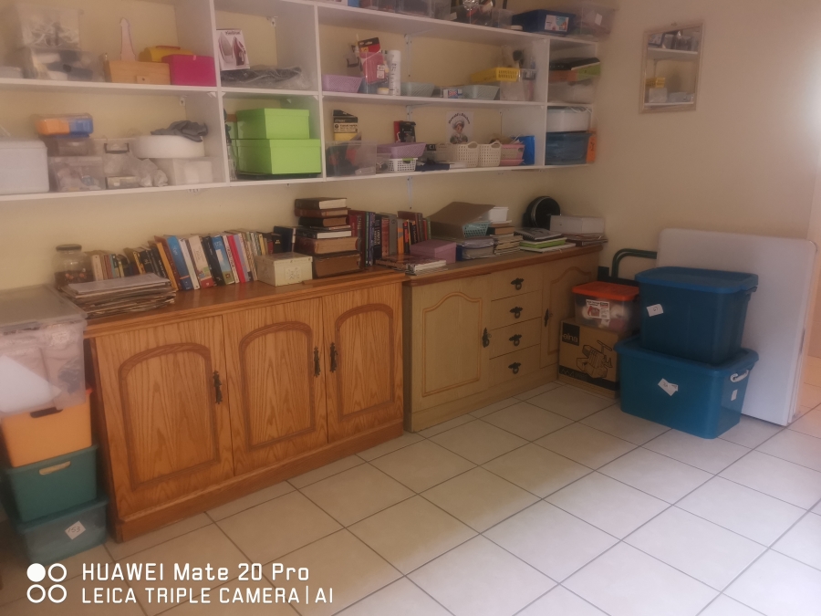 5 Bedroom Property for Sale in Brackenhurst Gauteng