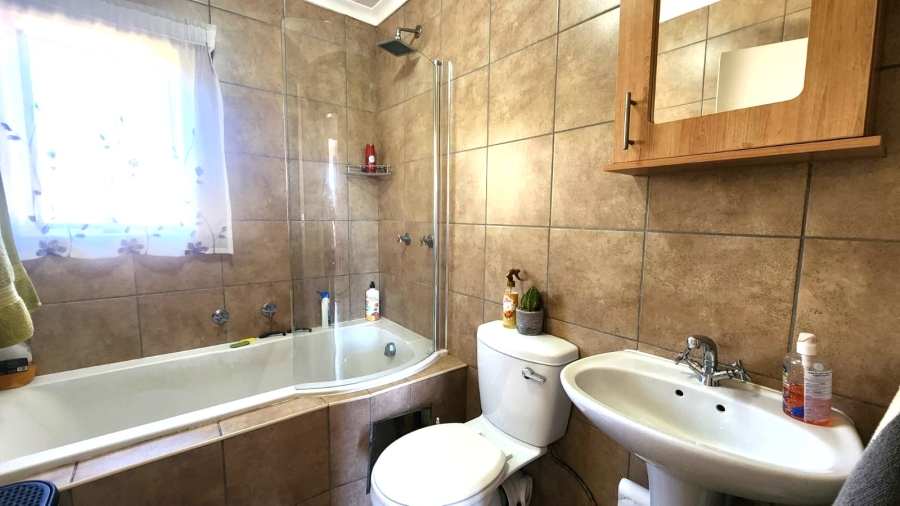 2 Bedroom Property for Sale in Olympus AH Gauteng