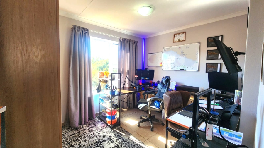 2 Bedroom Property for Sale in Olympus AH Gauteng
