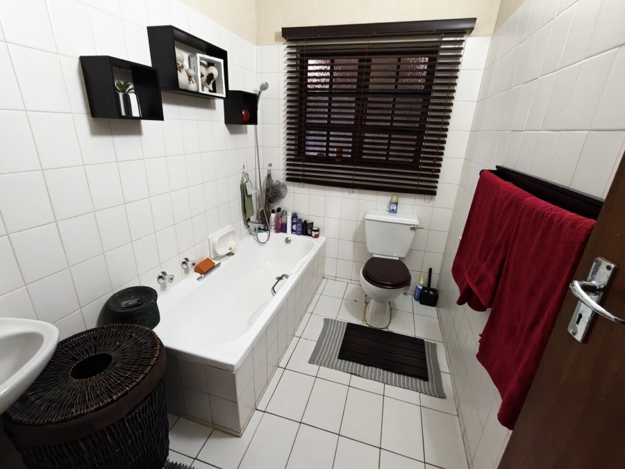 3 Bedroom Property for Sale in Ninapark Gauteng