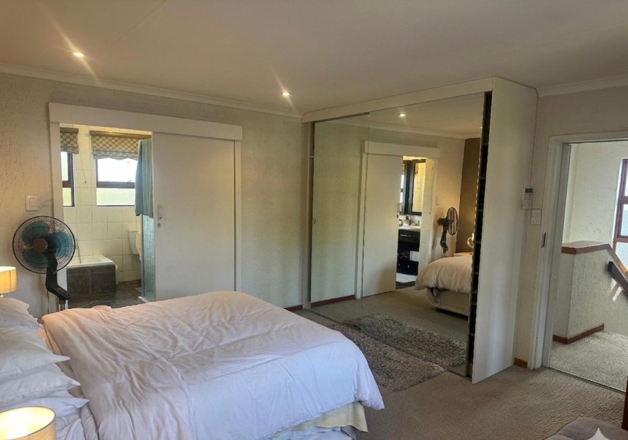 3 Bedroom Property for Sale in Dowerglen Gauteng