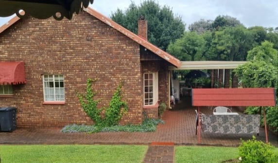 7 Bedroom Property for Sale in Lyttelton Manor Gauteng