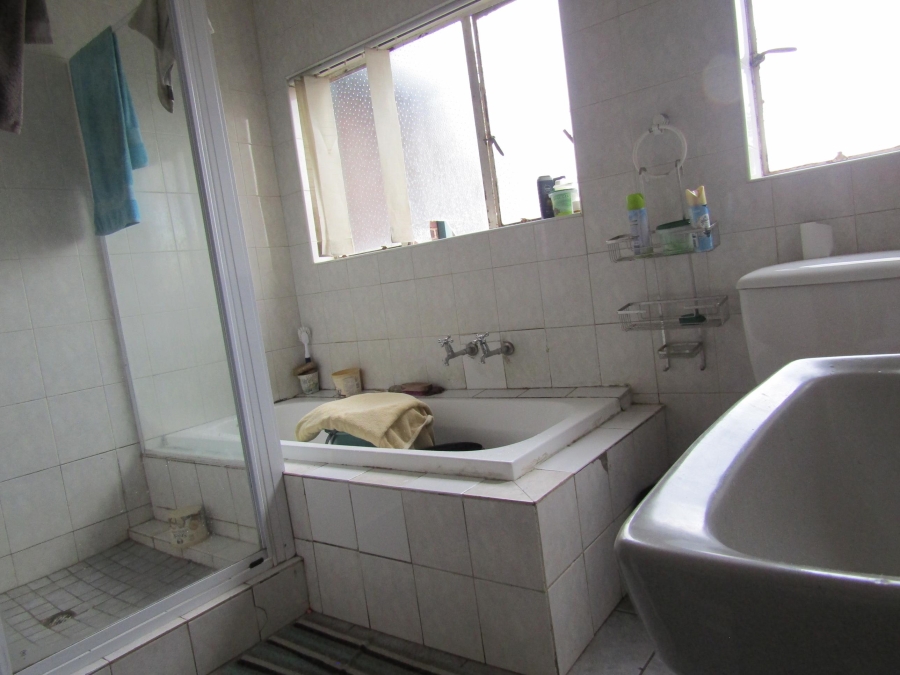 2 Bedroom Property for Sale in Windsor Gauteng