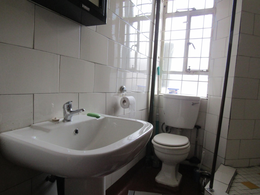 2 Bedroom Property for Sale in Johannesburg Central Gauteng