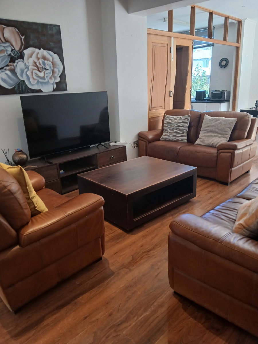 4 Bedroom Property for Sale in Northcliff Gauteng