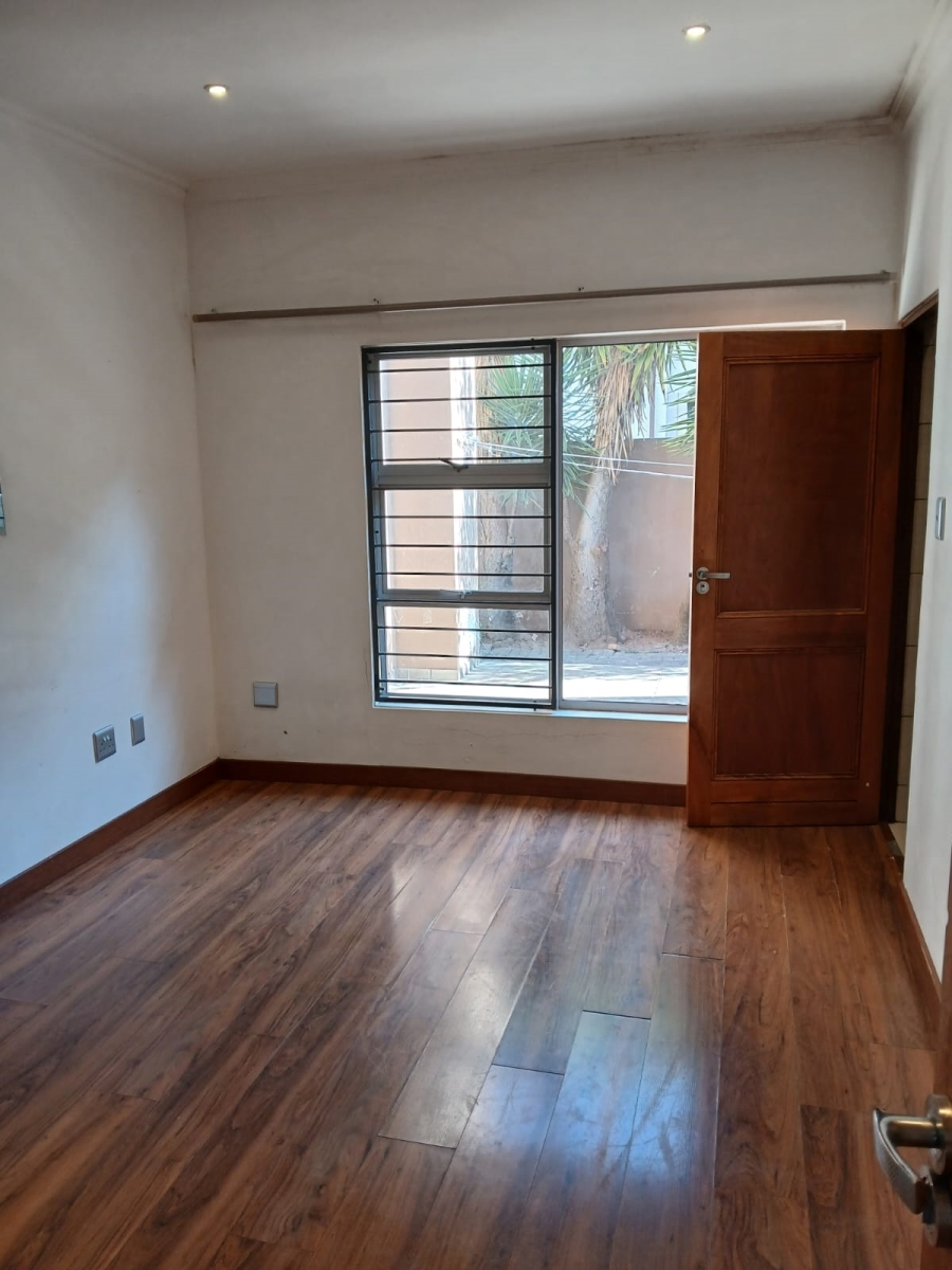 4 Bedroom Property for Sale in Northcliff Gauteng