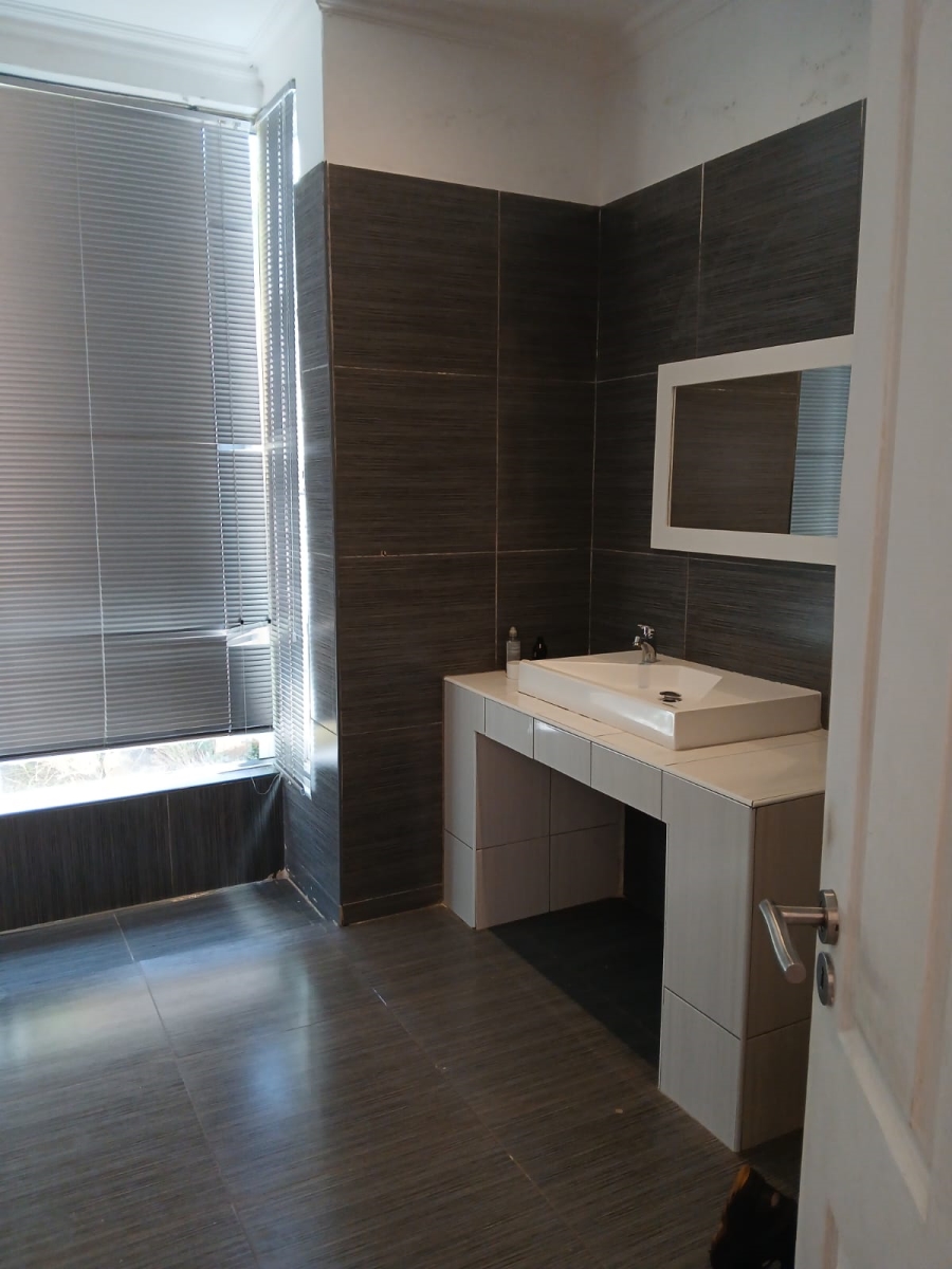 4 Bedroom Property for Sale in Northcliff Gauteng
