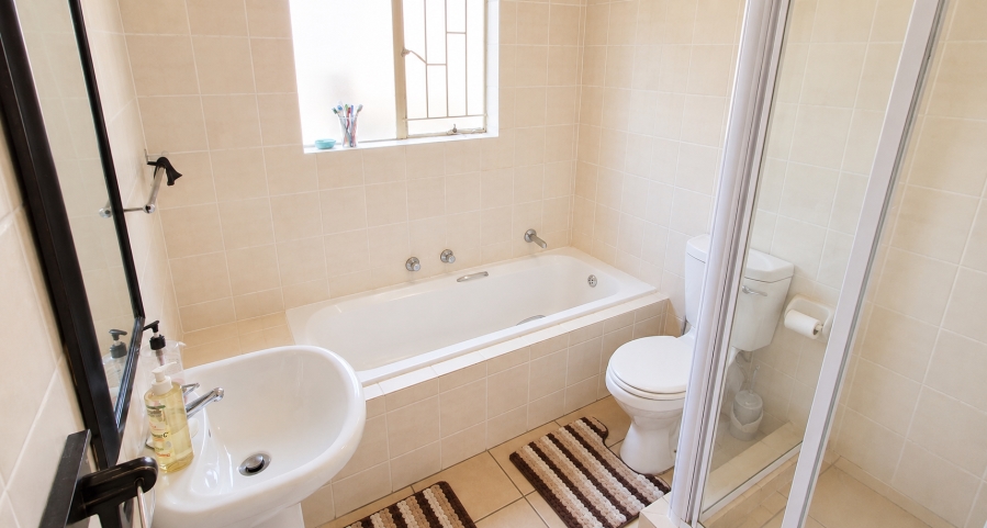 3 Bedroom Property for Sale in Heuwelsig Estate Gauteng