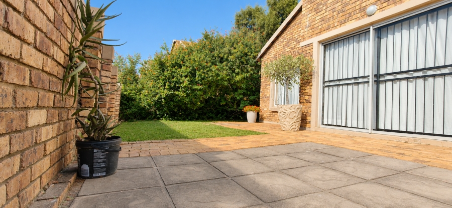 3 Bedroom Property for Sale in Heuwelsig Estate Gauteng