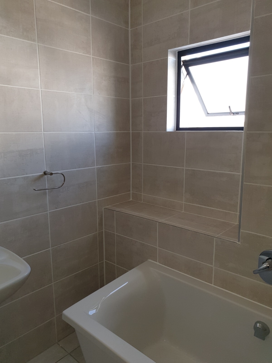 1 Bedroom Property for Sale in Linbro Park Gauteng