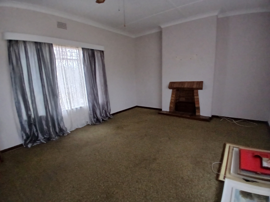 3 Bedroom Property for Sale in Dunnottar Gauteng