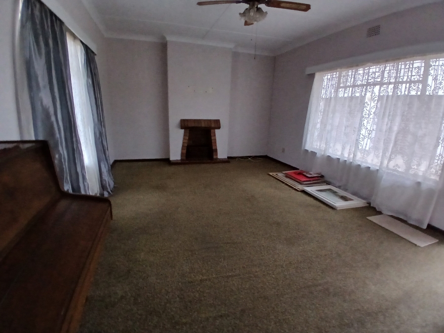 3 Bedroom Property for Sale in Dunnottar Gauteng