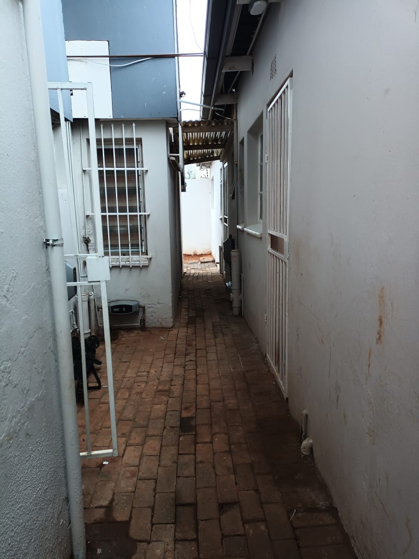To Let 2 Bedroom Property for Rent in Laudium Gauteng