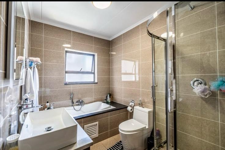 To Let 2 Bedroom Property for Rent in Blue Hills Gauteng