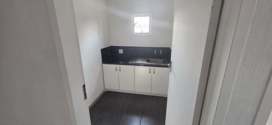 To Let Commercial Property for Rent in Jet Park Gauteng