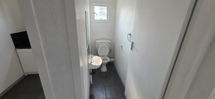 To Let Commercial Property for Rent in Jet Park Gauteng