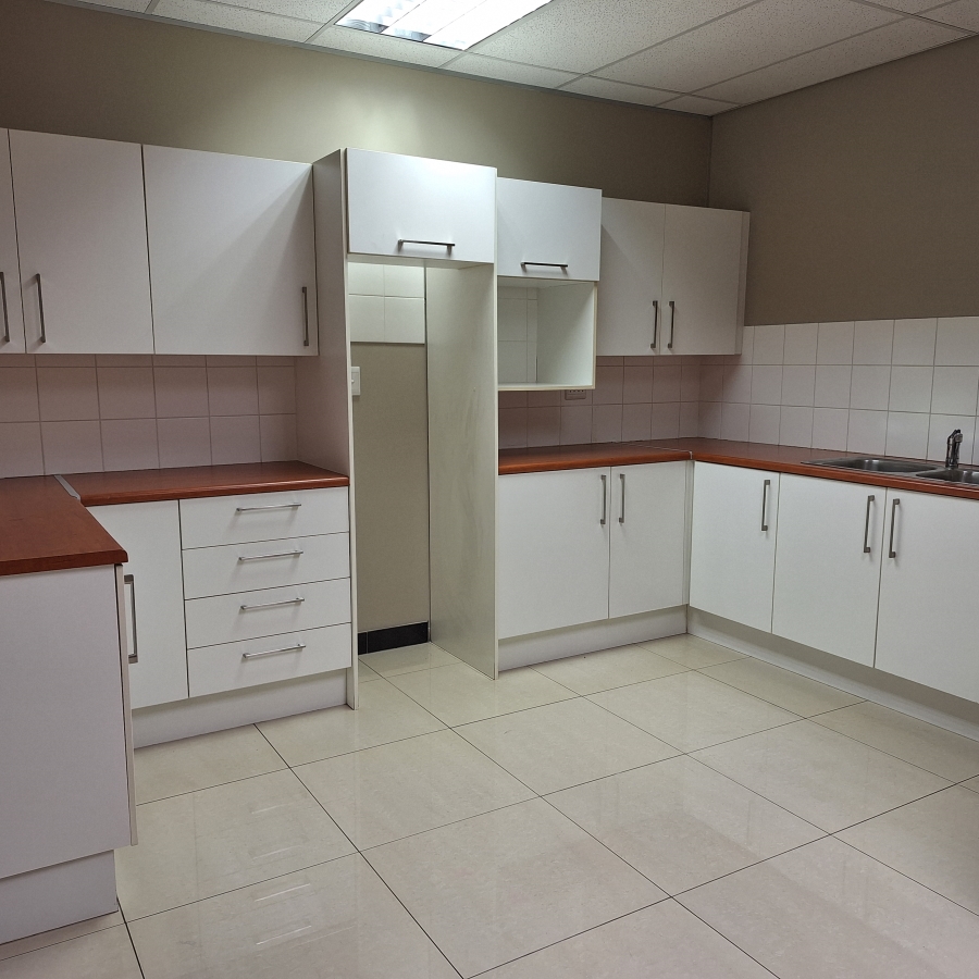 To Let Commercial Property for Rent in Wierda Valley Gauteng