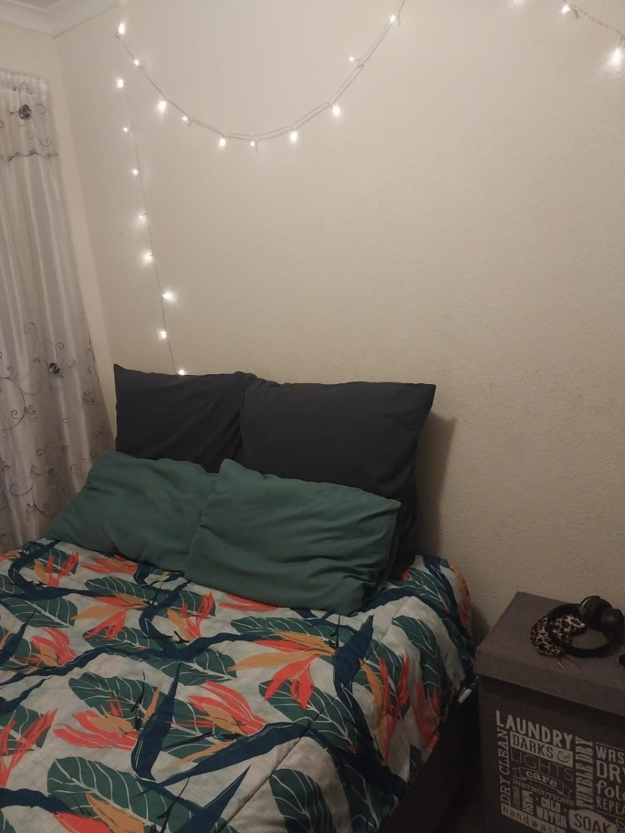 2 Bedroom Property for Sale in Olievenhoutbosch Gauteng