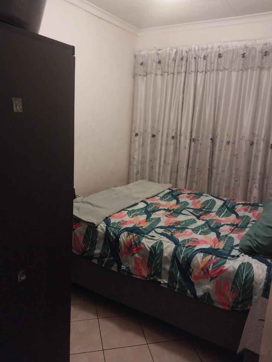 2 Bedroom Property for Sale in Olievenhoutbosch Gauteng