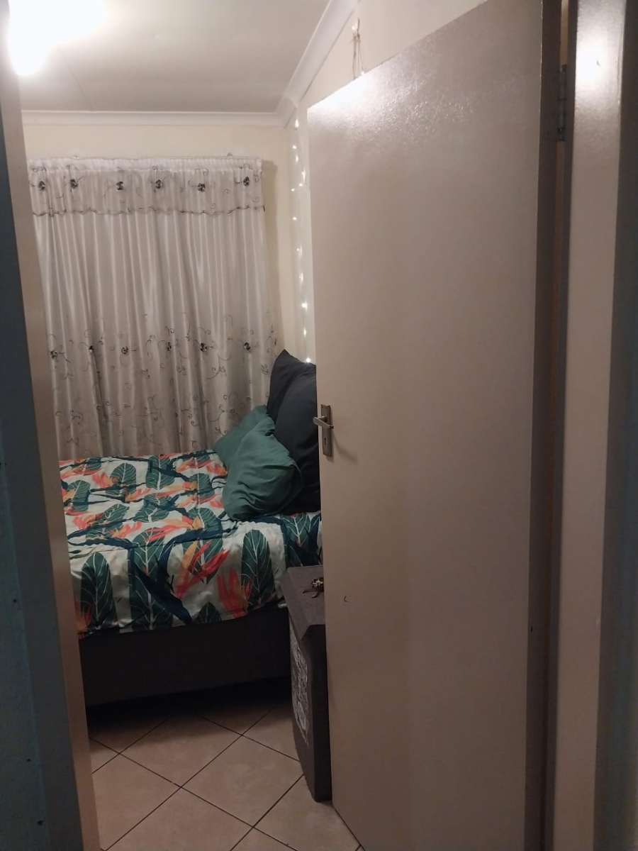 2 Bedroom Property for Sale in Olievenhoutbosch Gauteng