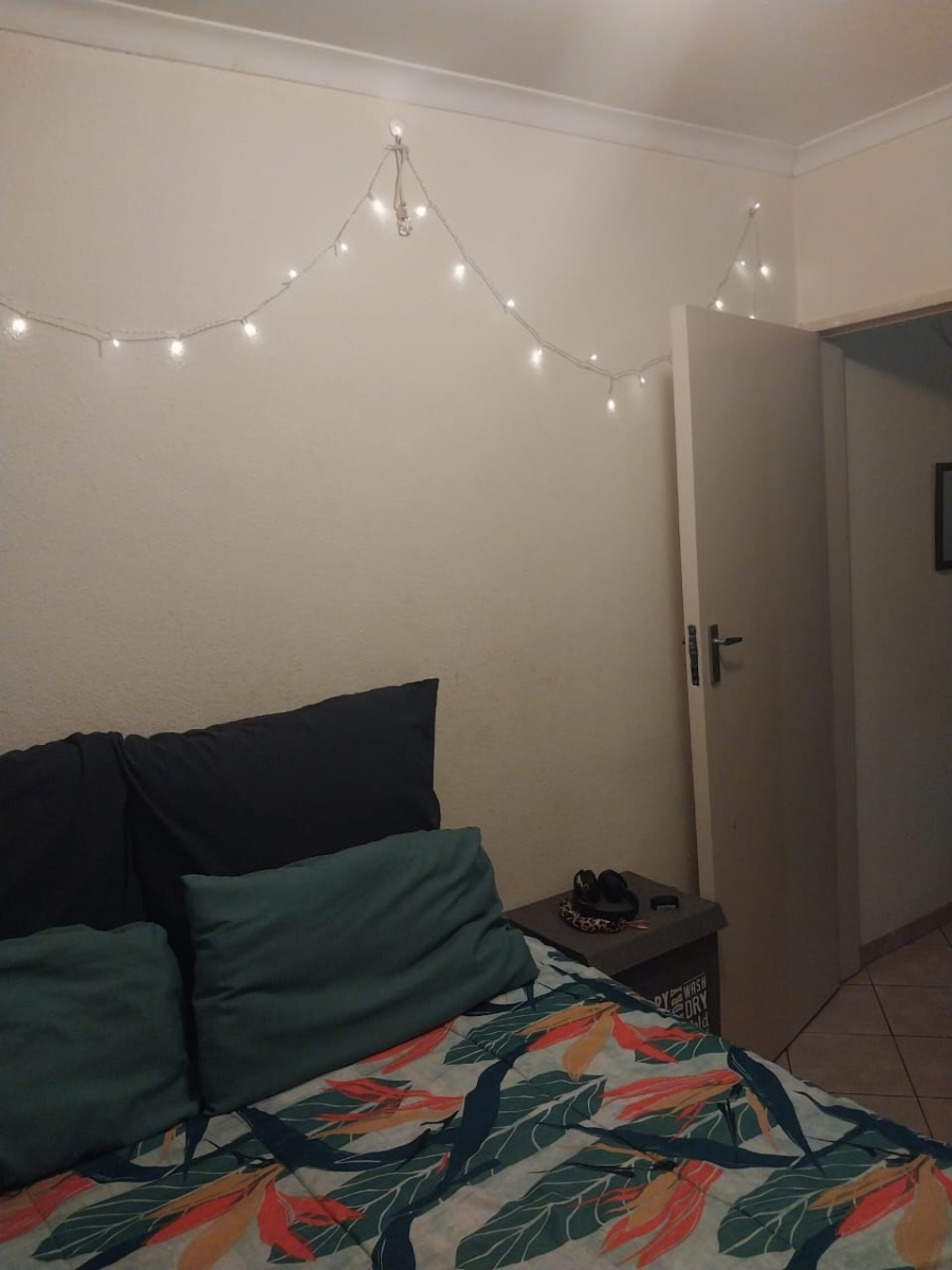 2 Bedroom Property for Sale in Olievenhoutbosch Gauteng