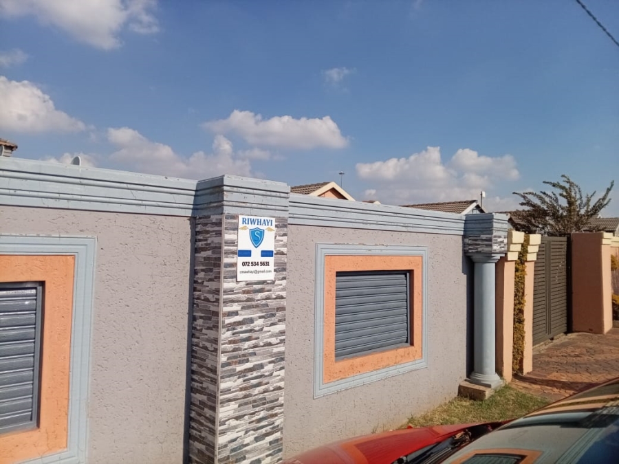 10 Bedroom Property for Sale in Toekomsrus Gauteng