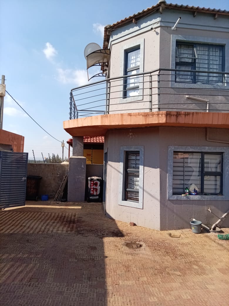 10 Bedroom Property for Sale in Toekomsrus Gauteng