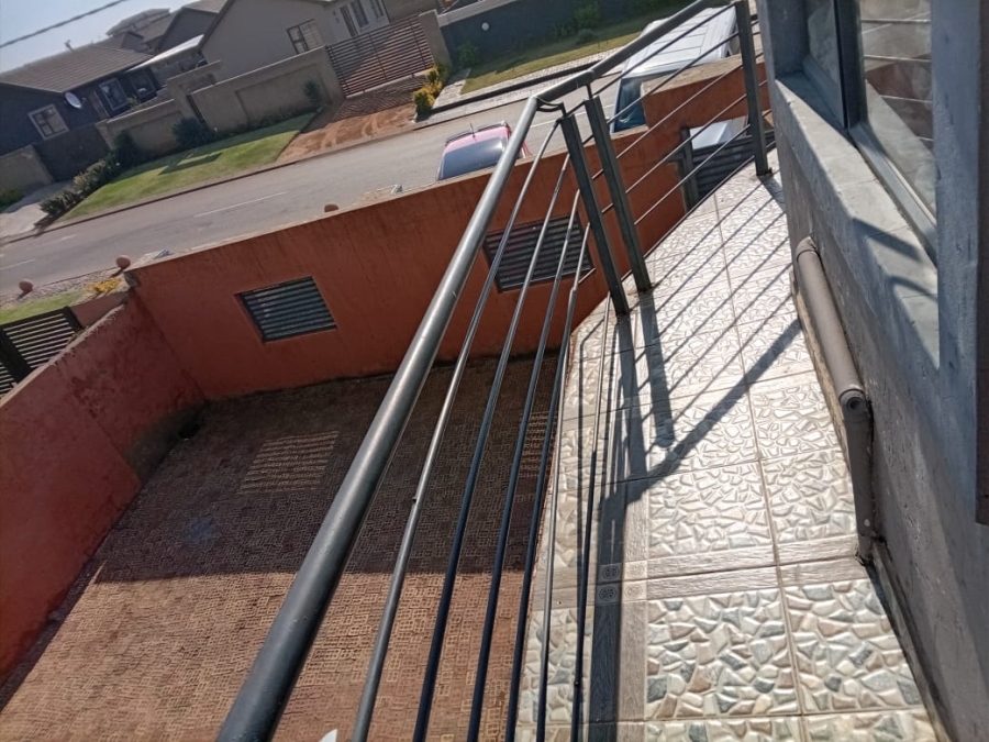 10 Bedroom Property for Sale in Toekomsrus Gauteng