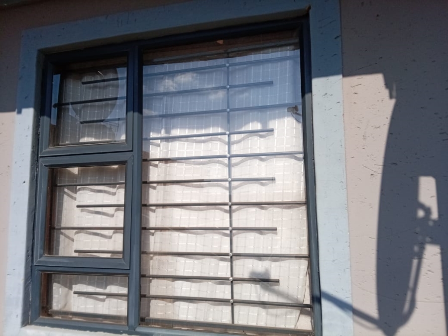 10 Bedroom Property for Sale in Toekomsrus Gauteng