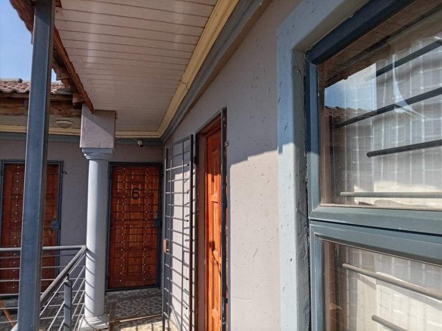 10 Bedroom Property for Sale in Toekomsrus Gauteng